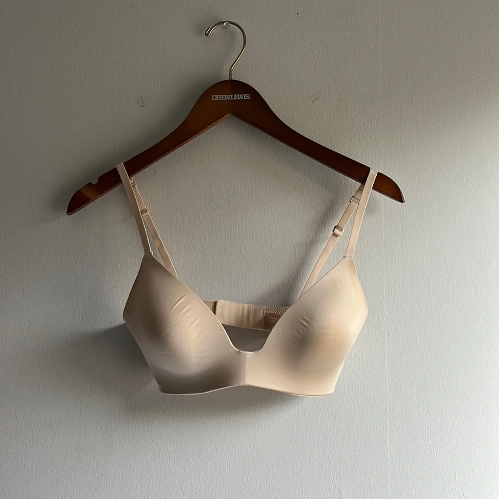 SKIMS wireless form t-shirt demi bra in Sand